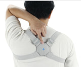Postura ErgoFit puesto por un hombre